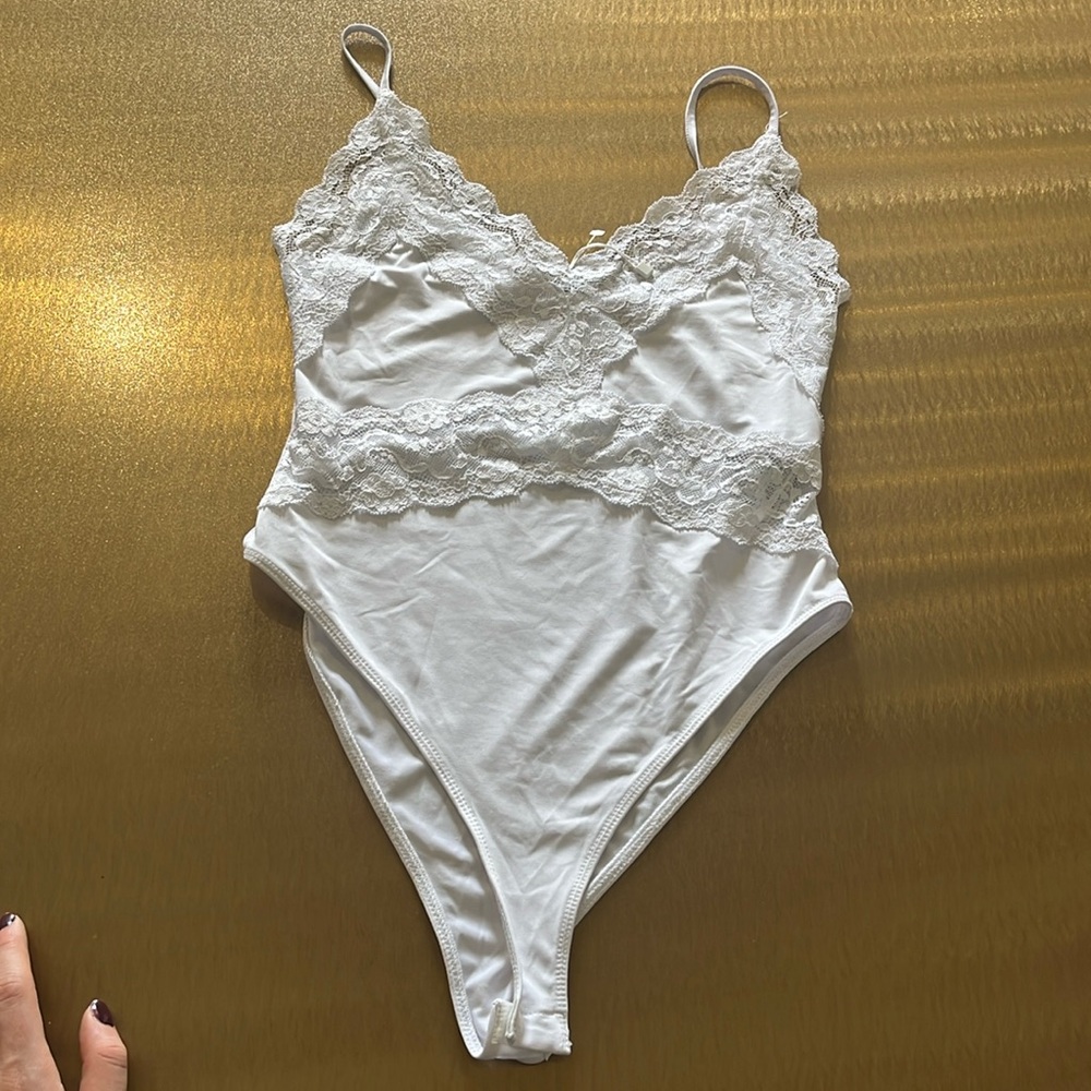 Zara White Lace Bodysuit - Picture 1 of 4